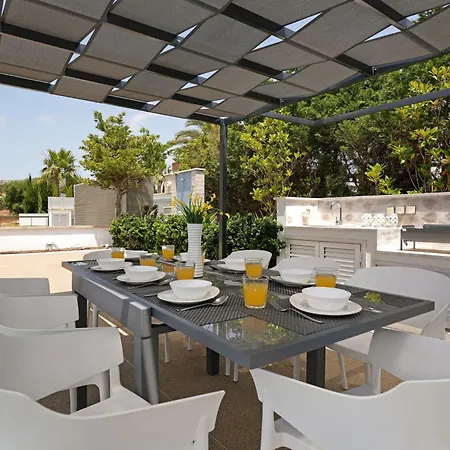 Royal Oasis بيت للعطل