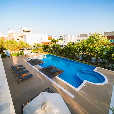 بيت للعطل Royal Oasis *
