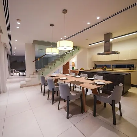 بيت للعطل Royal Oasis