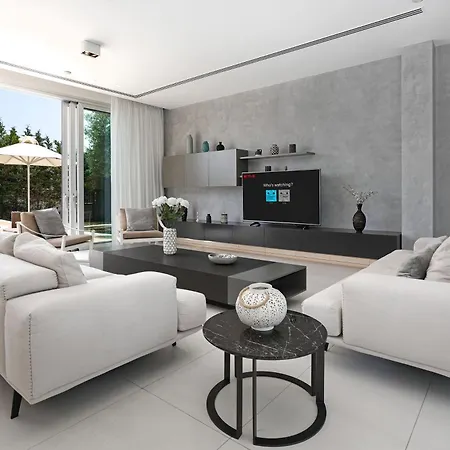 Royal Oasis איה נאפה