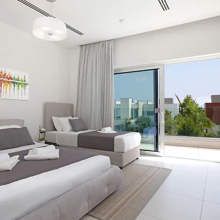 Royal Oasis * איה נאפה