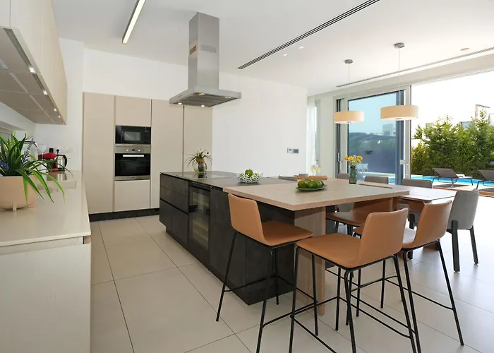 Royal Oasis * アヤナパ