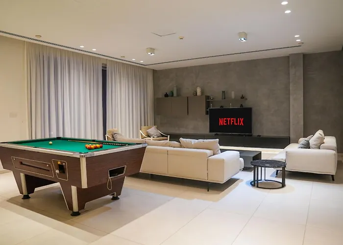 Royal Oasis アヤナパ